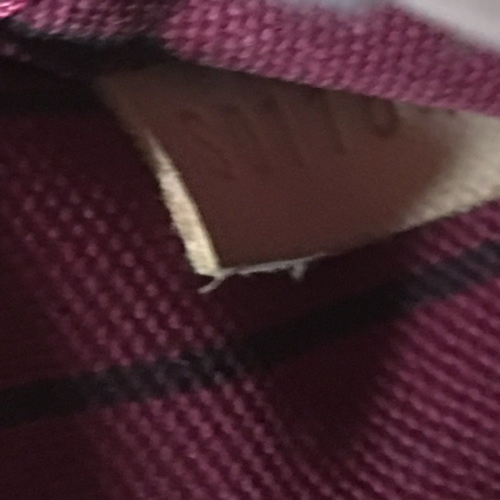 Authentic Louis Vuitton Neverfull GM Clutch Pivione - Picture 8 of 9